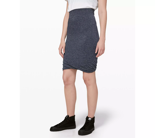 NUEVA FALDA LULULEMON BOULEVARD BLISS TALLA 8 VERDADERO AZUL MARINO Y BLANCO - Envío Gratuito - Imagen 3 de 6