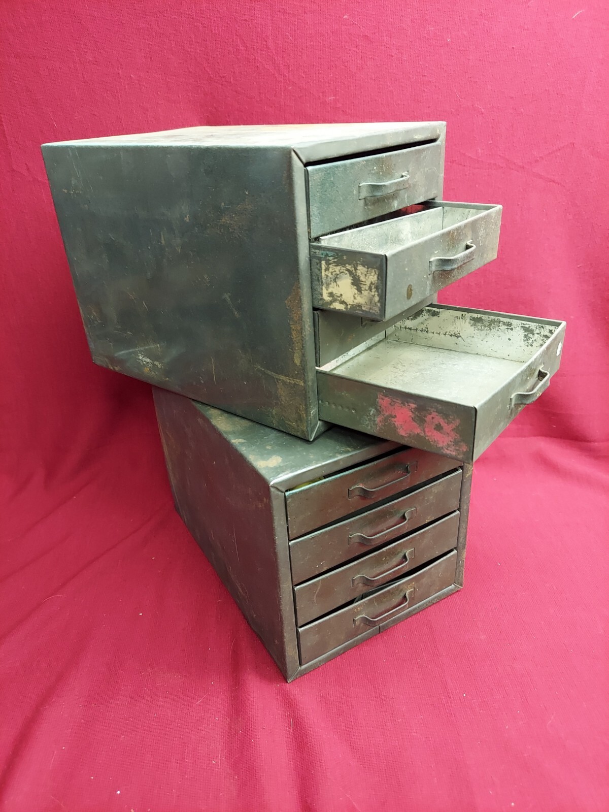 MACHINIST JEWELER SMALL PARTS STEEL DRAWERS VINTAGE WAR GREEN