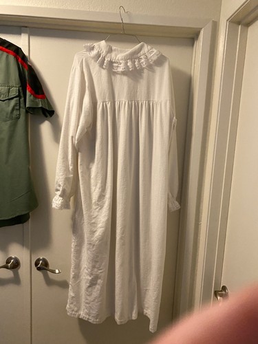Vintage CAROLE Nightgown USA Sz L Cotton White Ruffles Trim - Picture 7 of 13