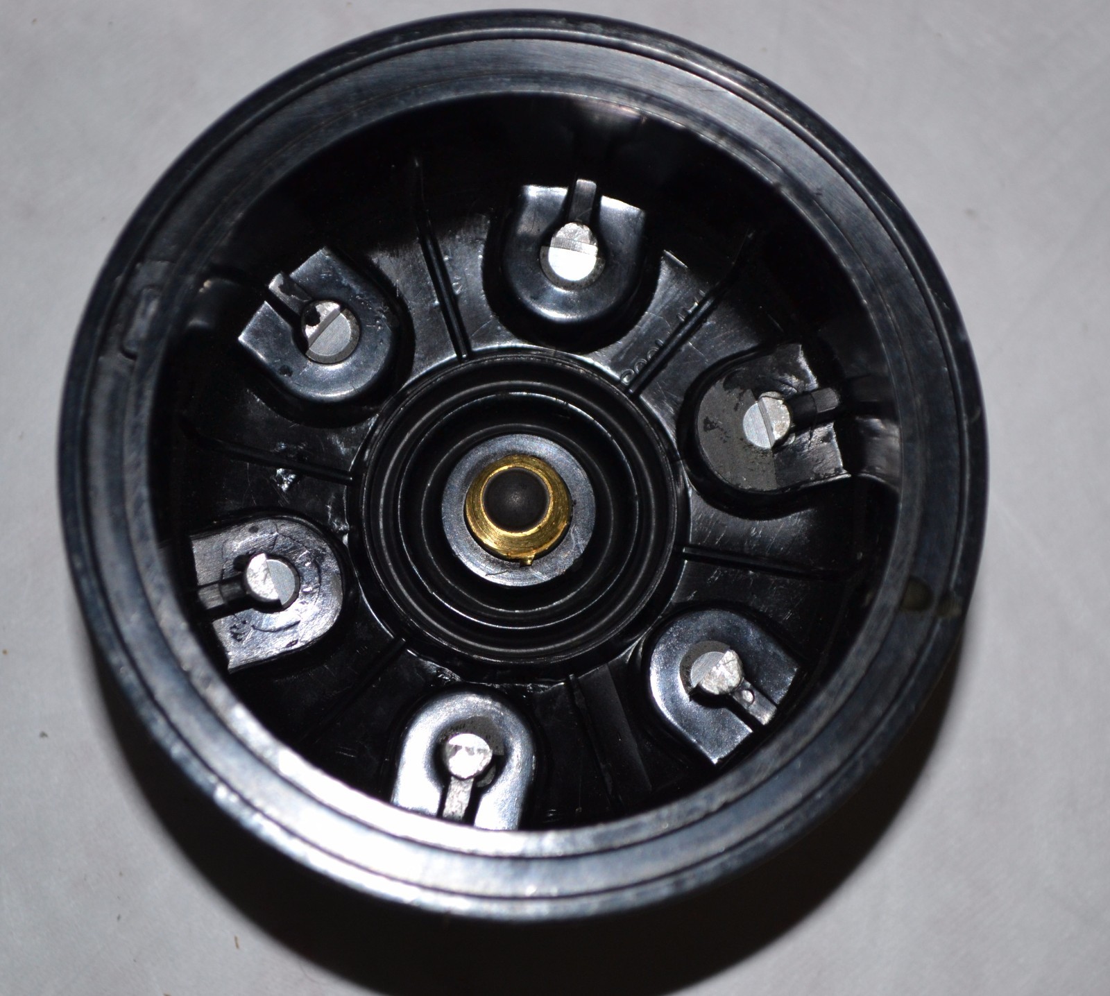 DISTRIBUTOR CAP JOHNDEERE 19821975 JJ CASE 1967 1968 1969 TOWMOTOR