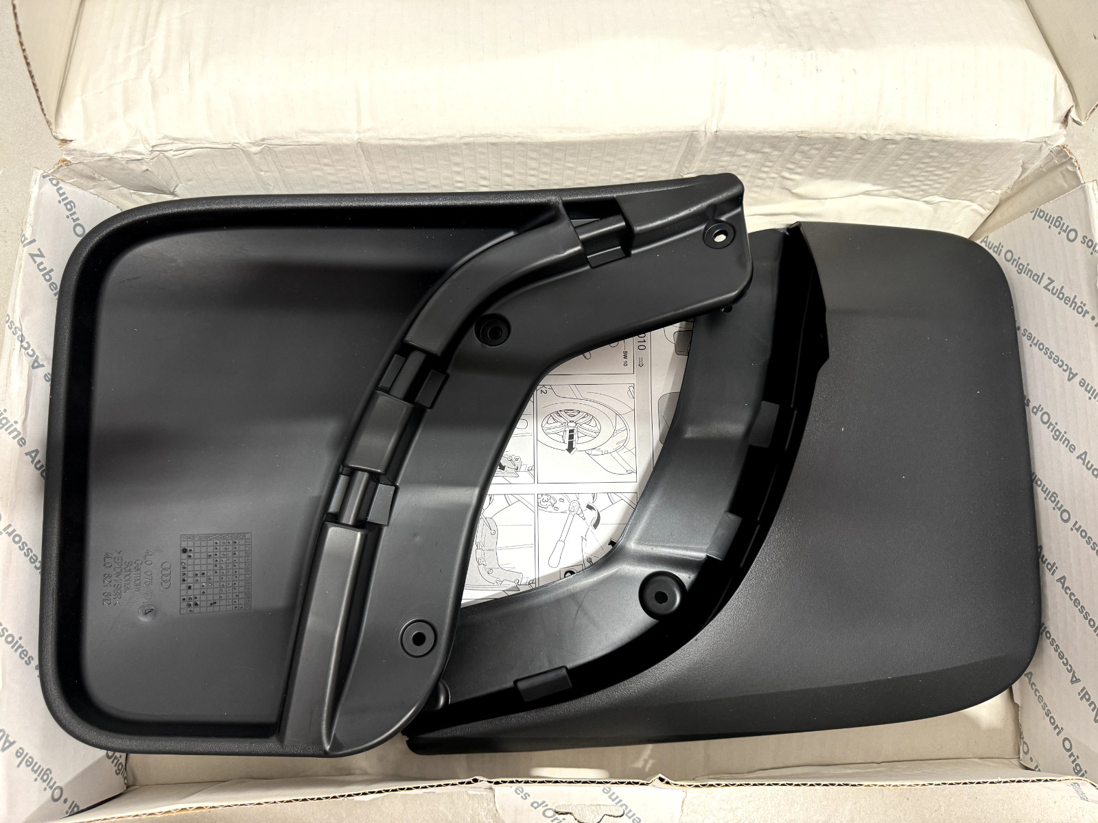 Garde-boue arrière Audi Q7 4L0075101A finition noire mate premium