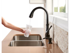 New Vosa 1-Handle Pull-Down Kitchen Faucet with Hand Soap dispenser