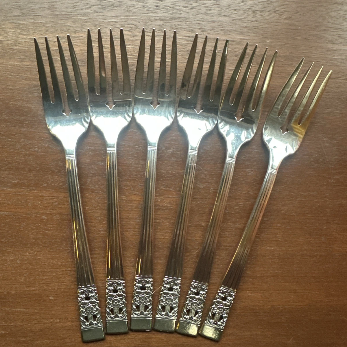 ONEIDA Hampton Court Silver Antiques for sale | eBay