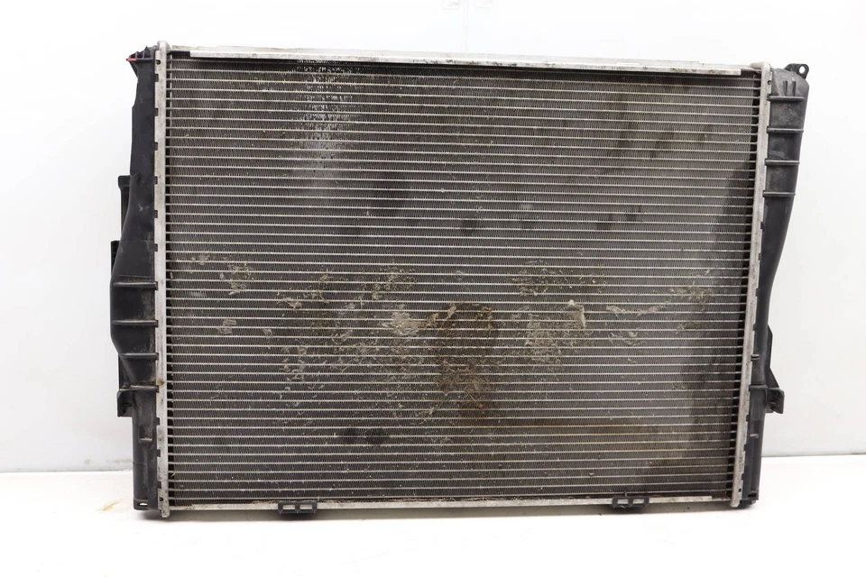 2006 BMW 325I - Radiador 7562079 - Imagem 4 de 4