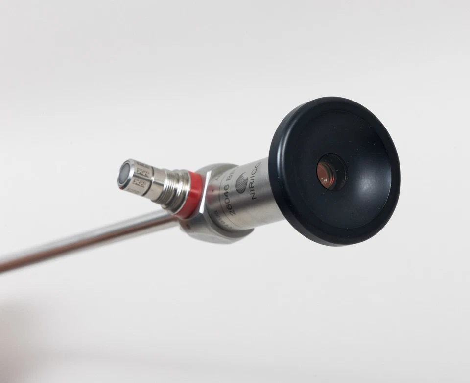 Sujetador Storz 26046 Hopkins Rubina ICG 30 grados 5 mm - Disponible en Simon Medical Inc Foto 4 de 4