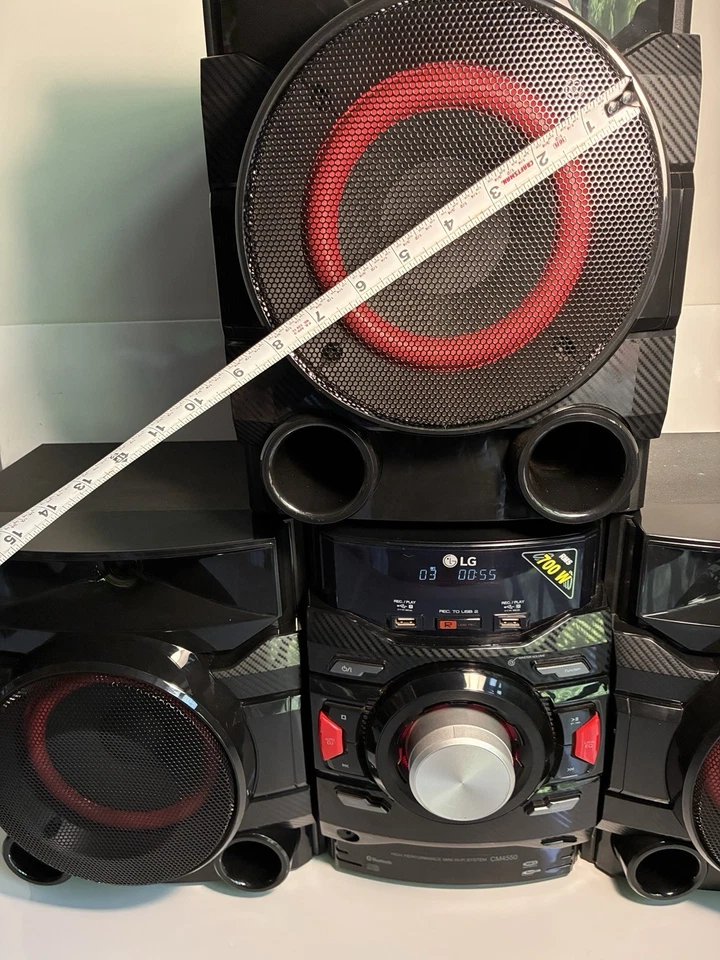 LG CM4550 700W 2.1 Channel Mini Shelf Bluetooth Stereo w/ Subwoofer, CD FM Radio - Image 3 of 4