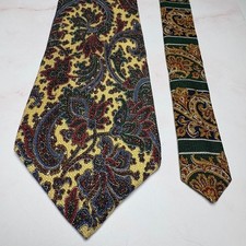 Tommy Hilfiger 100% Italian Silk Paisley Pattern Men's Necktie Made in USA