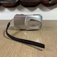 Olympus Camedia D-580 Zoom Digital Camera 4.0MP AF 3x Optical Zoom Lens (Tested)