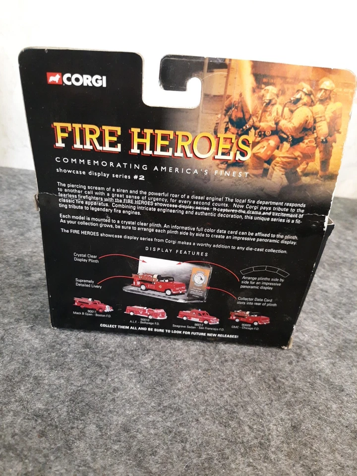 Corgi Fire Hero 1966 GMC Chicago Engine #18 Fire Pumper #CS - Image 3 of 4