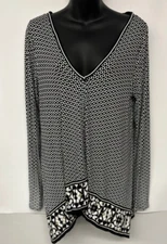 NWT Max Studio Top M Black White Hi Low Hem Long Sleeves Stretch MRSP $78