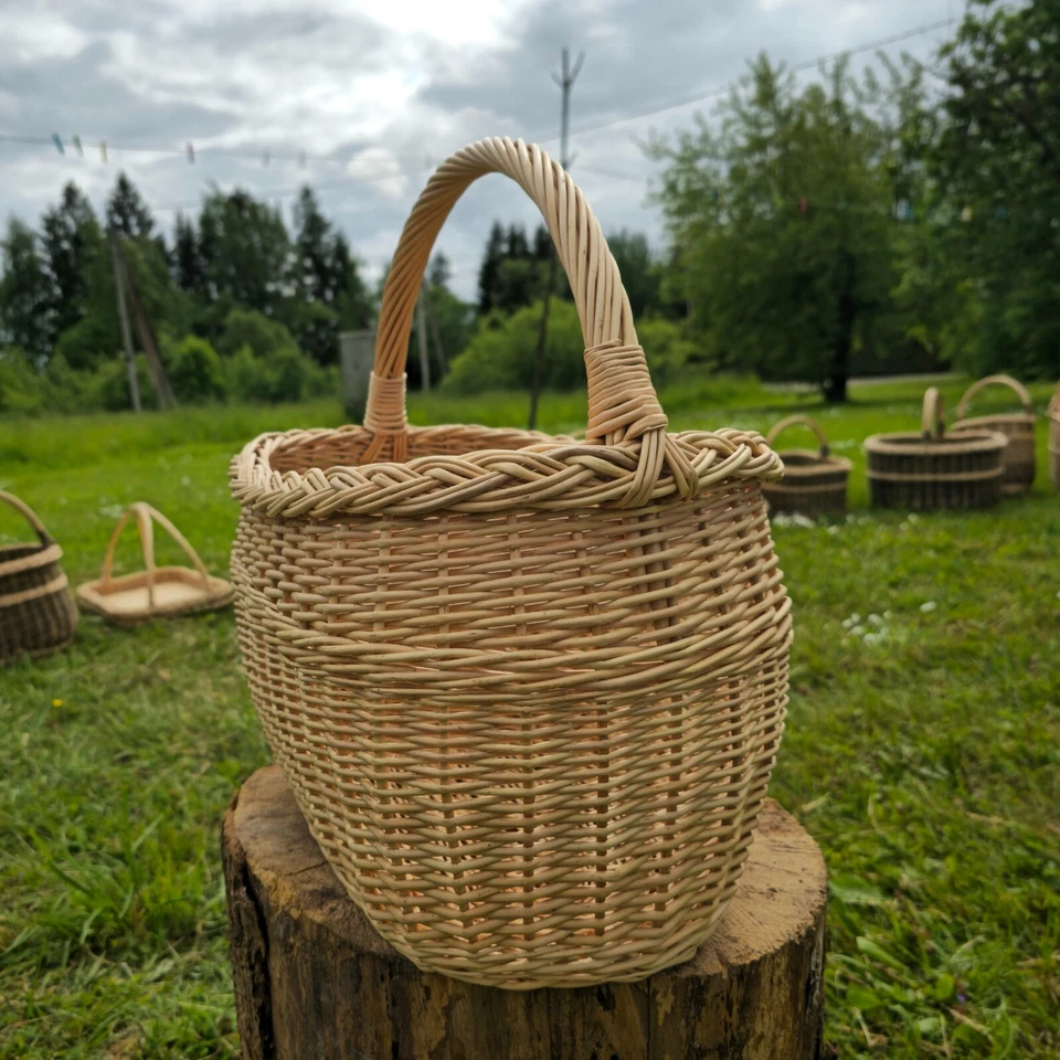 Large Handwoven Wicker Basket – Oval Willow Storage Basket with Handle - Image 2 of 3