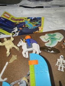 LEGO Scooby-Doo: Mystery Plane Adventures (75901) Plus Extra Figures