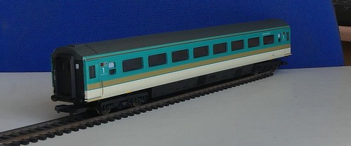 Lima 305419 Mk 3 1. Klasse Reisezugwagen in MML türkis/beige Lackierung, top, Box | Condition: Used