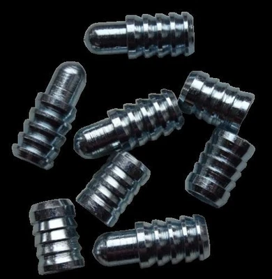 UNDISCLOSED Fußleisten Ausrichtdübel (4 Paar)