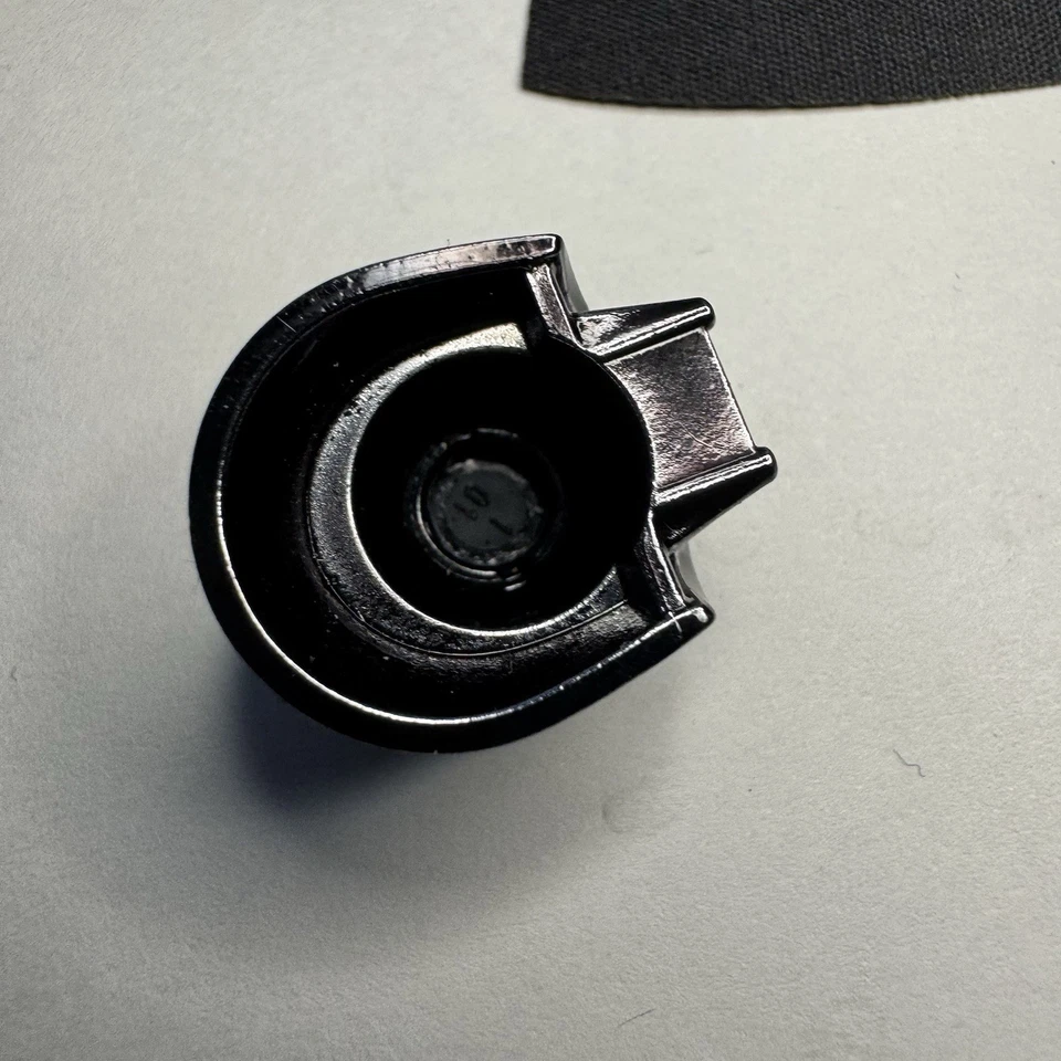 LEGO Star Wars Chrome Black Darth Vader (sw0218) Parts - Image 3 of 4