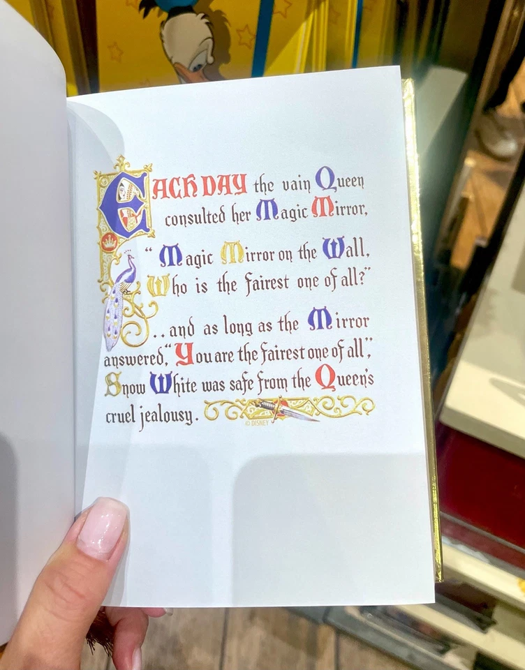 迪士尼白雪公主故事书复制品迪士尼乐园独家 — 第 2/3 张图片