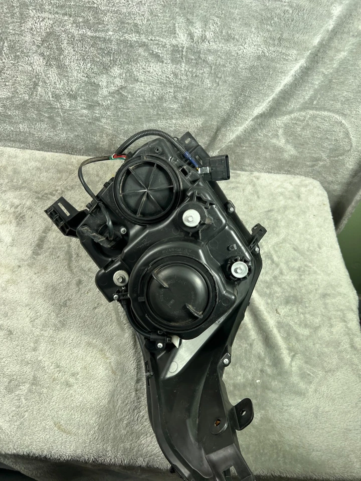 2010-2016 CADILLAC SRX FAROL LATERAL DIREITO DO PASSAGEIRO HID XENÔNIO FABRICANTE DE EQUIPAMENTO ORIGINAL COMPLETO - Imagem 3 de 4