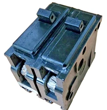 (QTY:2) I-T-E QP2-B020 2 POLE 20 AMP 120/240V PLUG IN CIRCUIT BREAKER TYPE EQ-P
