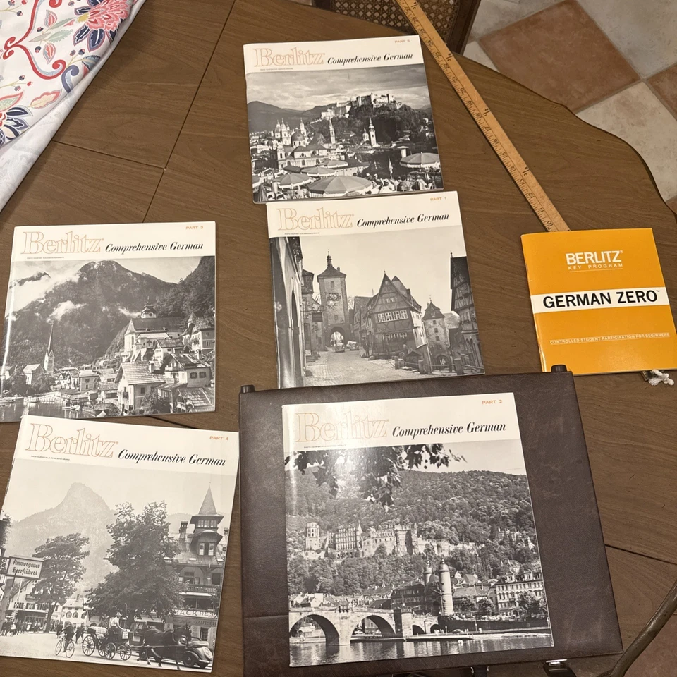 Vintage Berlitz German Language Learn Program Briefcase cassettes Booklets - Image 4 of 4