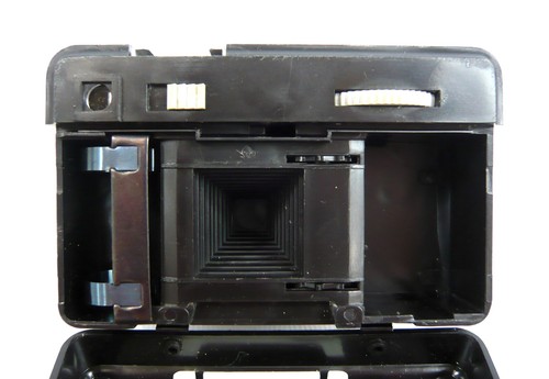 Vintage Certo SL110 Point & Shoot Film Camera With Case (Untested) - Picture 11 of 12