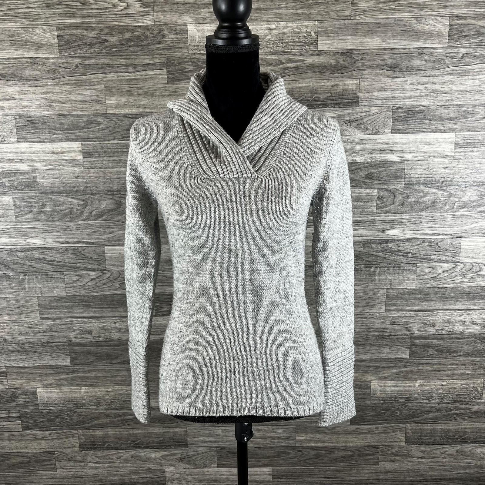 ANN TAYLOR LOFT Pullover V-Neck Gray Merino Wool Blend Knit Sweater  Womenu0026#039;s XS | eBay