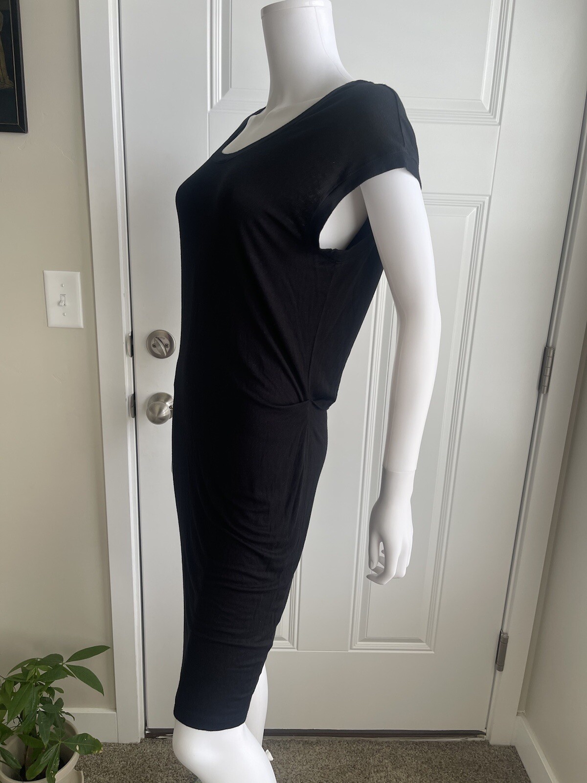 BCBGenerations Solid Black Stretch Jersey T-Shirt… - image 4