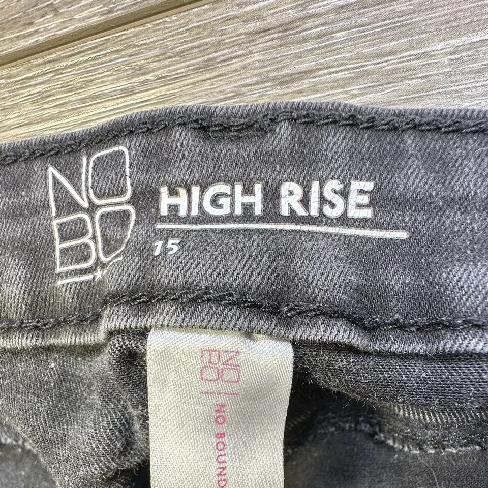 Pantalones Cortos de Jean No Boundaries Talla 15 Gris Oscuro Cierre de Botones Elastizados Envejecidos Foto 4 de 4