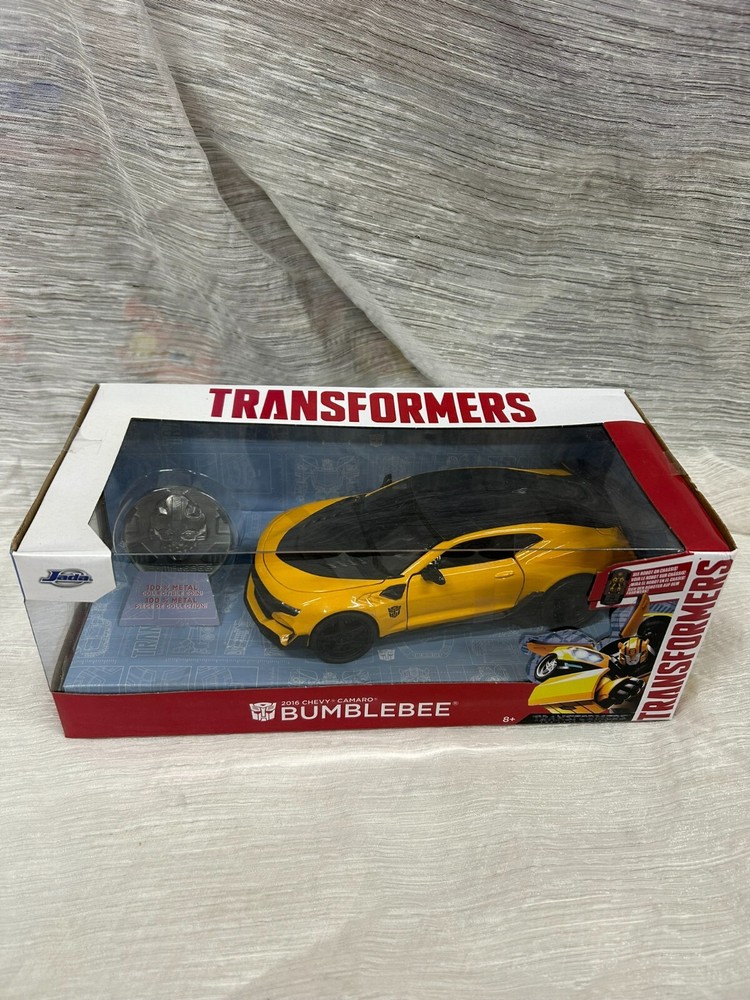 Bumblebee 2016 Chevy Camaro Die-Cast with Coin by Jada 98404 New