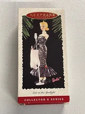 HALLMARK CHRISTMAS ORNAMENT IN BOX  BARBIE SOLO IN THE SPOTLIGHT 1995 NEW