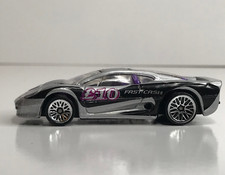 Hot Wheels 1992 Jaguar XJ220 Die Cast Toy Car