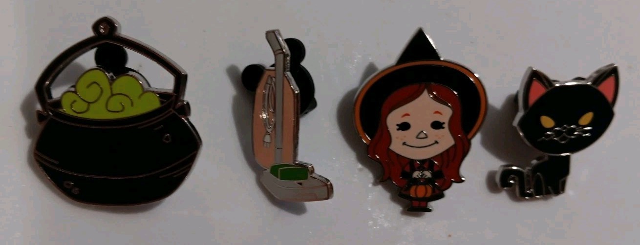 Disney Hocus Pocus 30th Anniversary Mystery Series 2023 (4 pins Total )