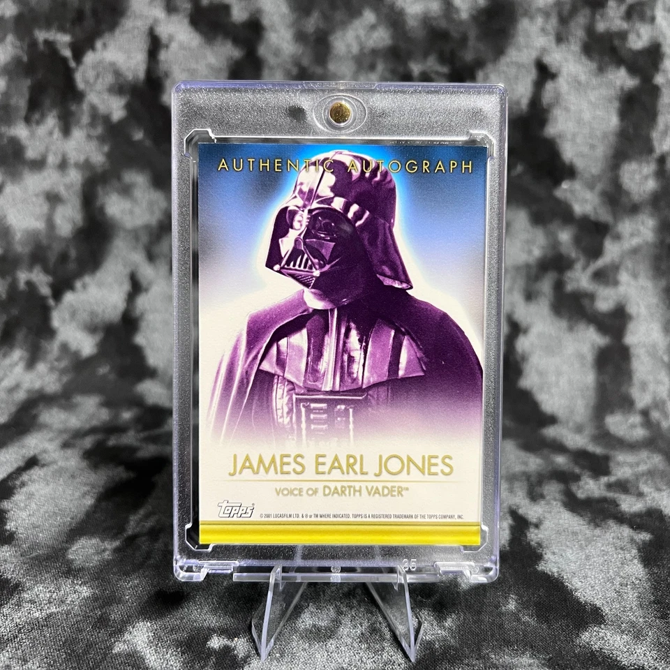 2001 Topps Star Wars Evolution James Earl Jones Autograph Darth Vader Card Mint - Image 2 of 4