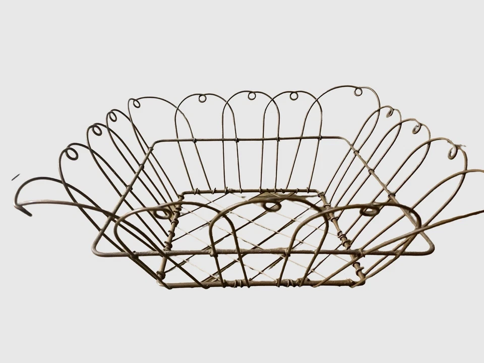 Vintage Wire Napkin Holder Pier 1 One Square VGC 10" - Image 3 of 4