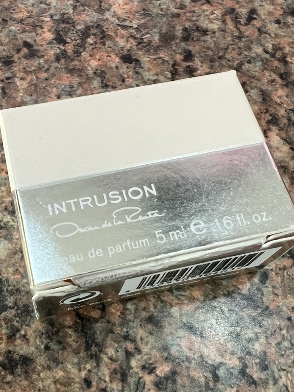 Intrusion Oscar De La Renta Mini Vintage Perfume Eau De Parfum .16 Oz Vintage