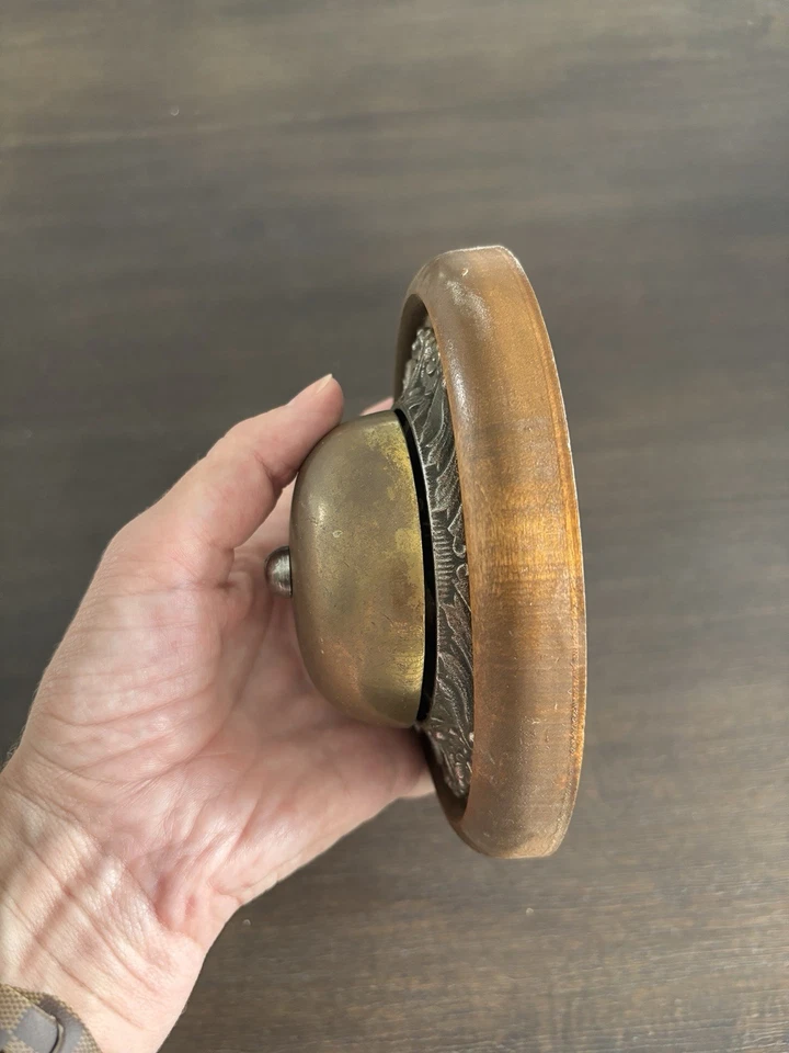 Timbre de puerta mecánico vintage hierro fundido latón R&E M.F.G Co nuevo Gran Bretaña CT EE. UU. Foto 3 de 4