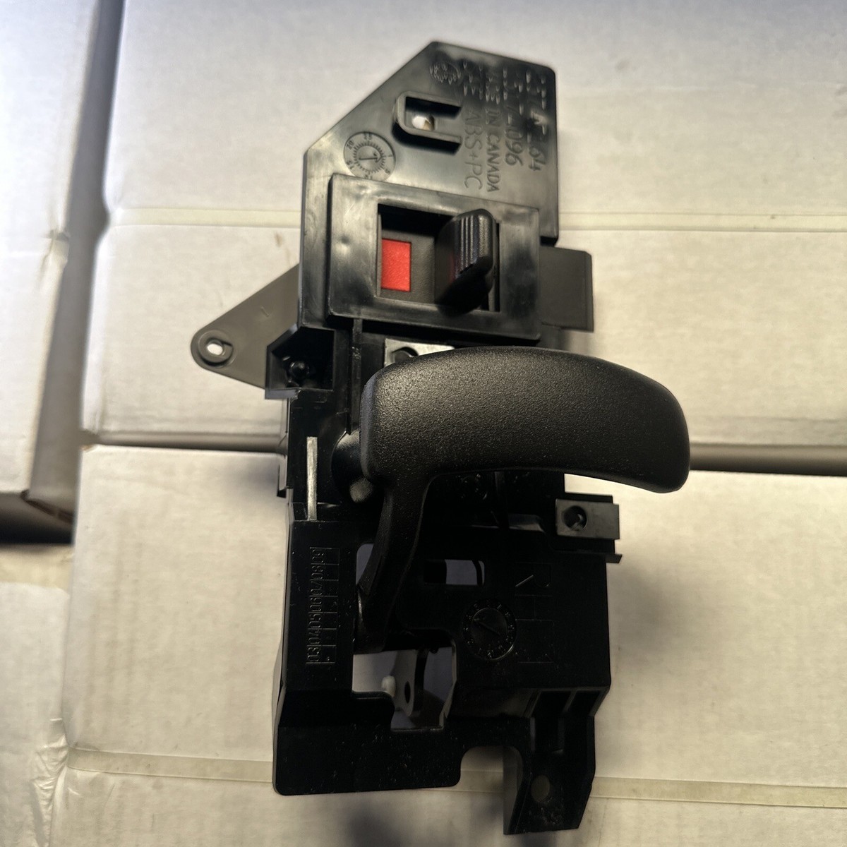 NEW Genuine GM Passenger Side Interior Door Handle 15174096