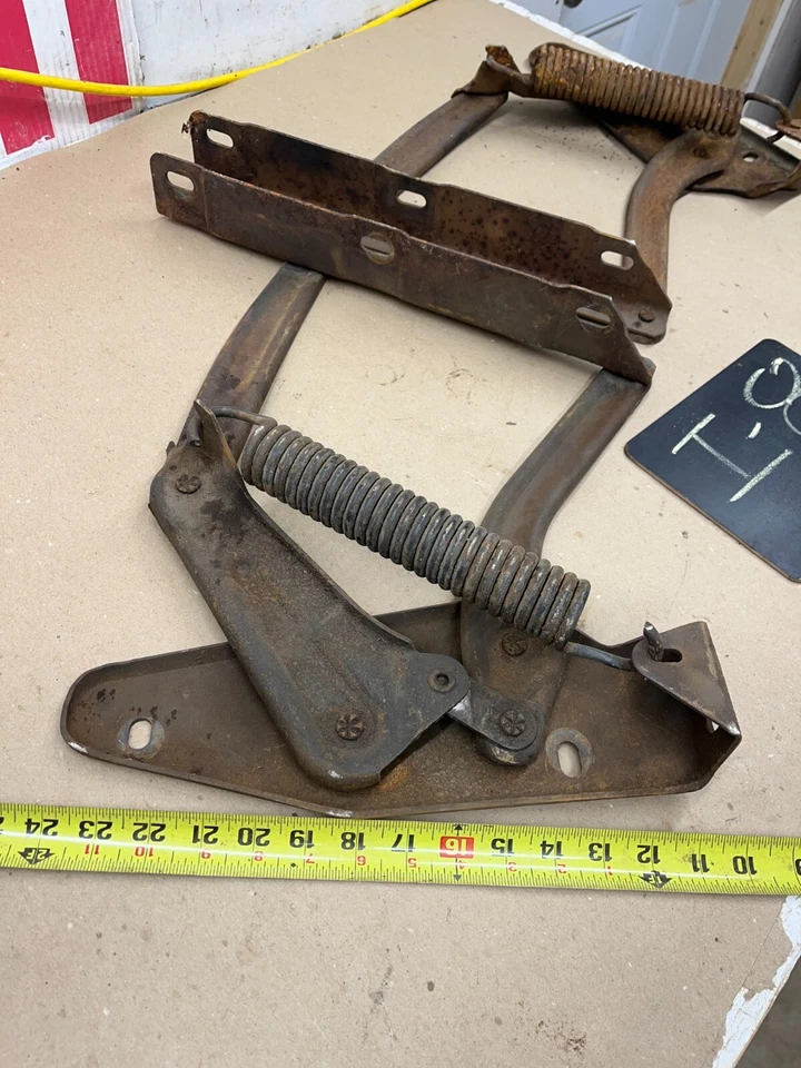 1969 1970 1972 年 PONTIAC GRAND PRIX RIVIERA? HOOD HINGES 弹簧组合对 71 — 第 4/4 张图片