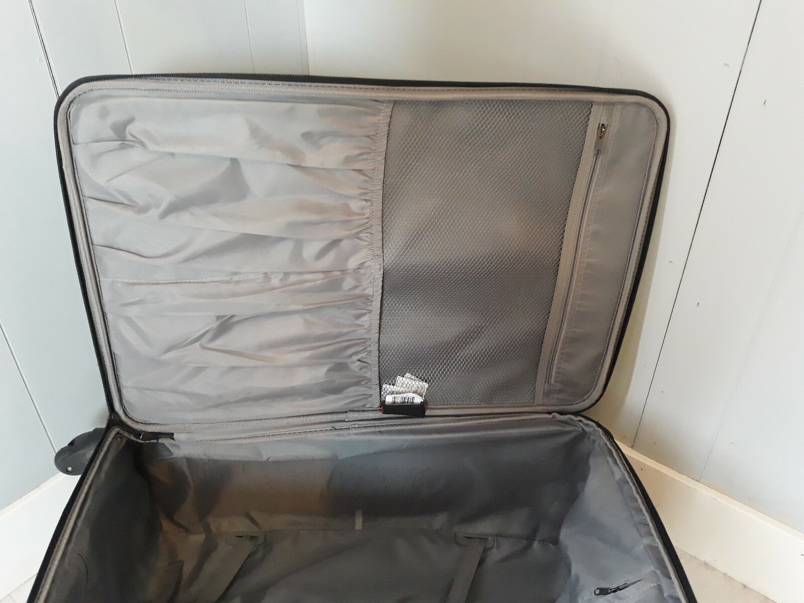 traveler's choice linden upright spinner suitcase