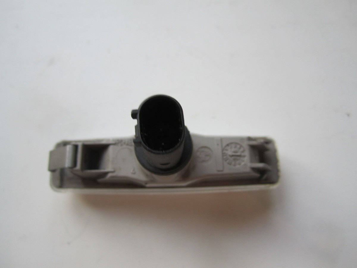 9407958 BMW E39 Indicator Fender Front Right 2496299 | eBay
