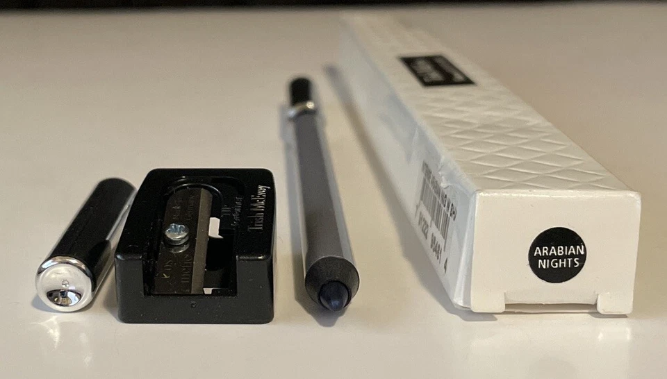 Delineador em gel intenso Trish McEvoy "ARABIAN NIGHTS" com afiador 1,20 g/0,04 oz - Imagem 2 de 4