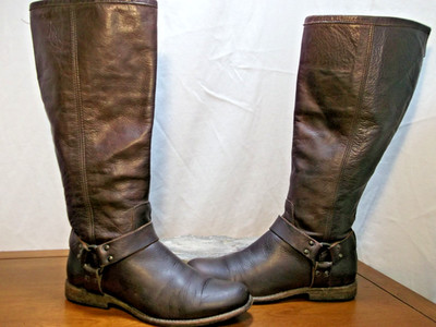 FRYE  Wo's Sz. 9 B /40 EU/ 15in Riding Western Couture Harness Boots (Mahogany)