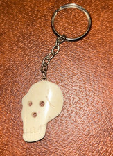 White Smiling Skull Funny Halloween Keychain Ivory Style Imitation 1.25'' Charm