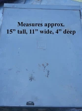 Square D commercial? breaker box panel load center w/5 breakers. Approx 15X11X4"