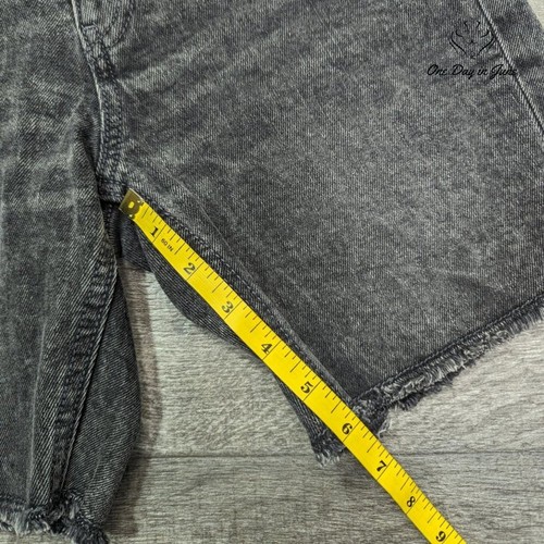 Old Navy High Rise Bermuda Denim Shorts Size 12 - Picture 5 of 7