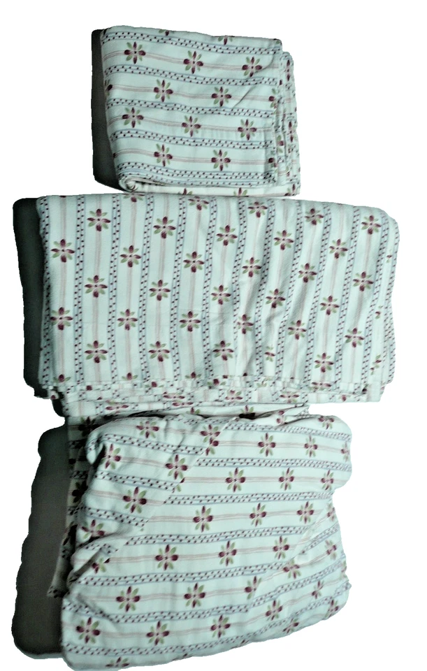 JC Penny Home Full Flannel Bed Sheet Set Flat & Fitted Cream Brick Red Floral - Image 2 of 4