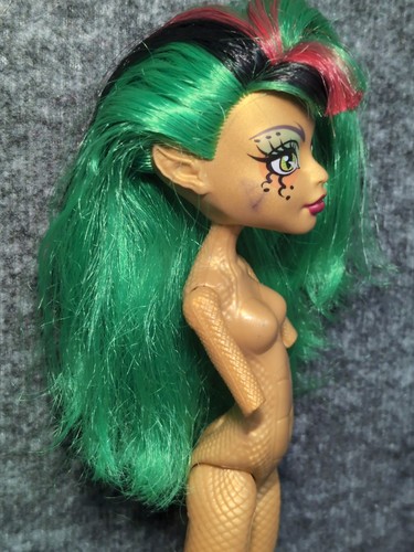 Monster High Primera Ola Jinafire Long Scaris City Of Frights Muñeca Dragón Chino - Imagen 9 de 17