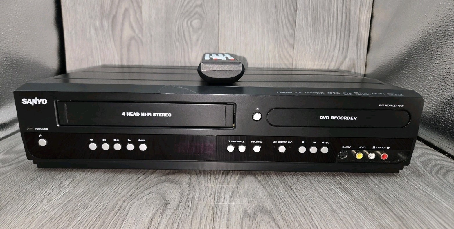 Sanyo FWZV475F HDMI DVD Recorder/ Player VCR Dubbing Combo W/Remote- Tested