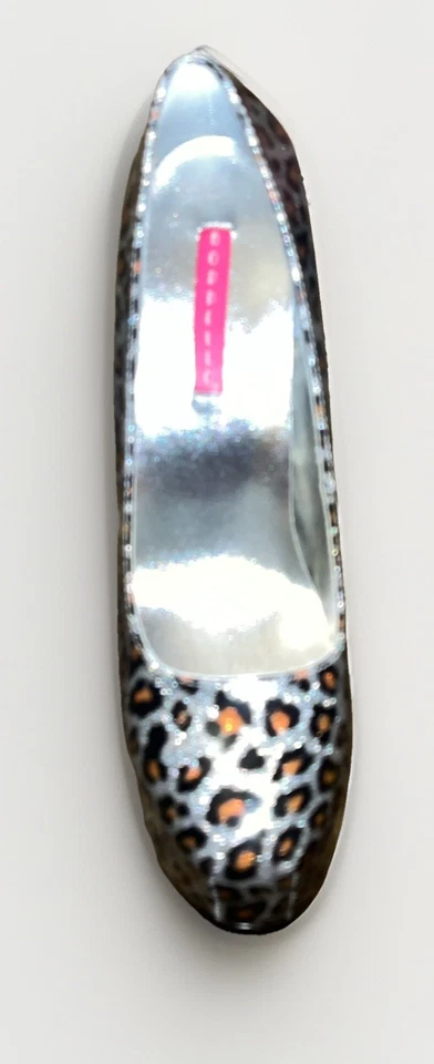 Bomba de plataforma Bordello plateada con patrón de guepardo perlado, talla 8 - NUEVA Foto 4 de 4