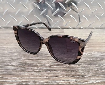 Quay Womens Oversized Cats Eye Sunglasses Tortoise Purple Lens VG Condition 