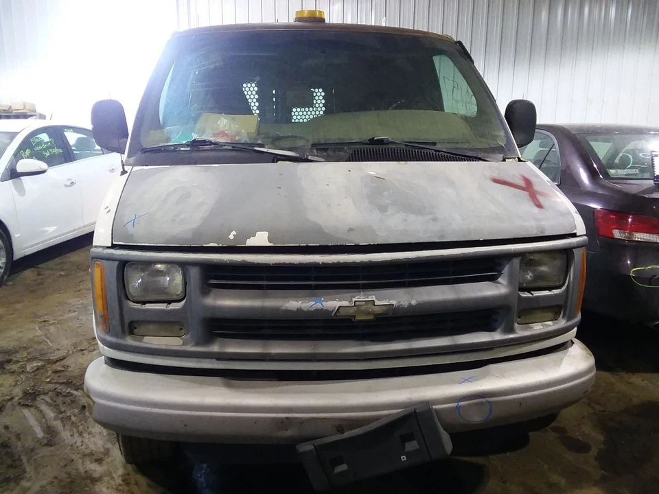 Husillo/nudillo delantero del conductor 7700 PBV compatible con furgoneta 96-02 Express 2500 2055055 Foto 2 de 4